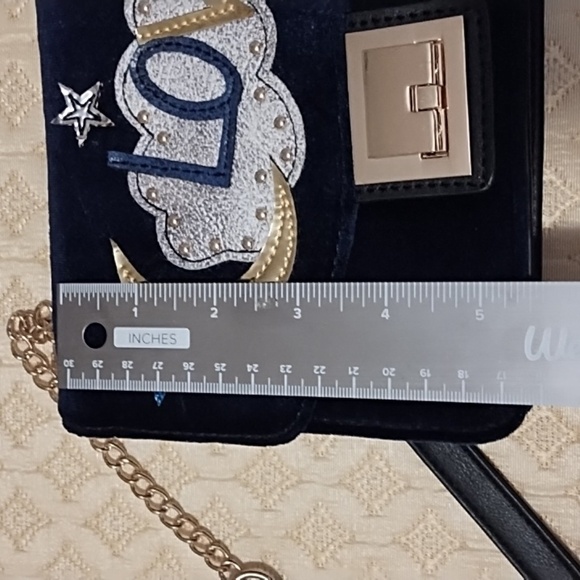 Olivia Miller Purse "Love" - Picture 8 of 8